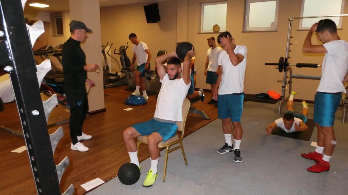 GALERIE FOTO Iron Man Viitorul » Hagi și-a "închis" jucătorii în sala de forță pentru a spulbera apărările în noul sezon de Liga 1