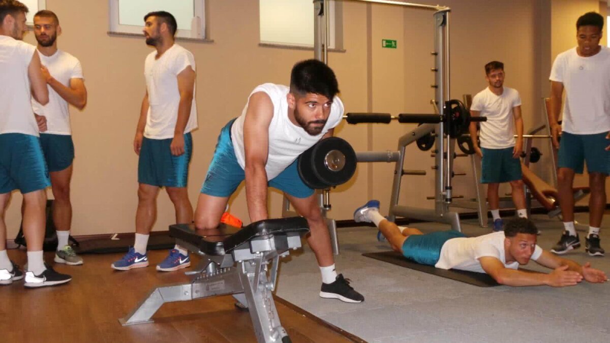 GALERIE FOTO Iron Man Viitorul » Hagi și-a "închis" jucătorii în sala de forță pentru a spulbera apărările în noul sezon de Liga 1