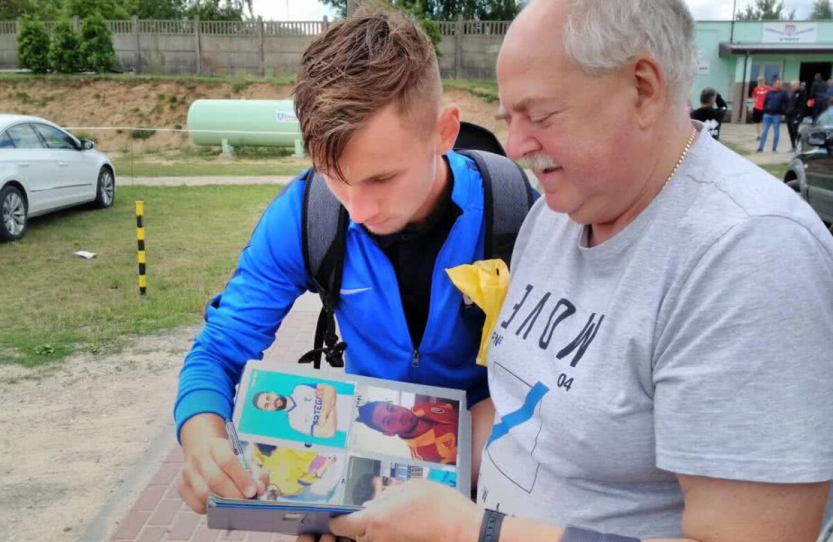 Corespondență GSP din Polonia » Antrenorul Viitorului le-a dat autografe polonezilor în cantonament: "Suntem fani ai legendarului Hagi"