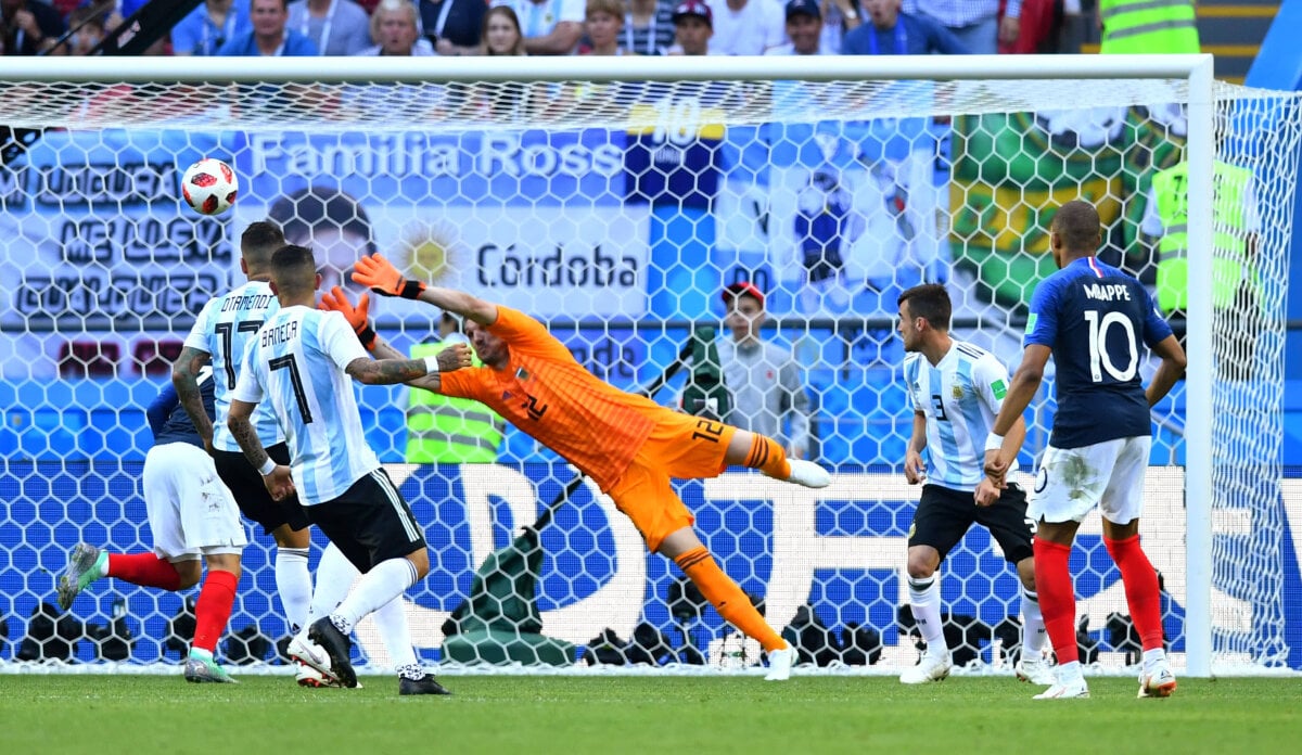 VIDEO + FOTO Messi? Mais non! Argentina este eliminată de Franța, 4-3, după un meci FABULOS al lui Mbappe!