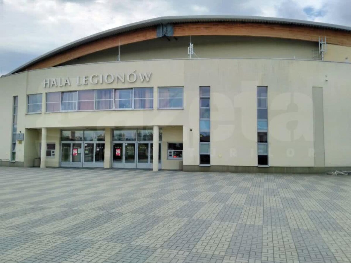 CORESPONDENȚĂ DIN POLONIA // Săptămâna de Kielce » Reportaj din orașul care i-a fost casă Viitorului mai bine de o săptămână: Hagi, admirat și în Polonia + cum s-a văzut dezamăgirea naționalei de la Mondial 