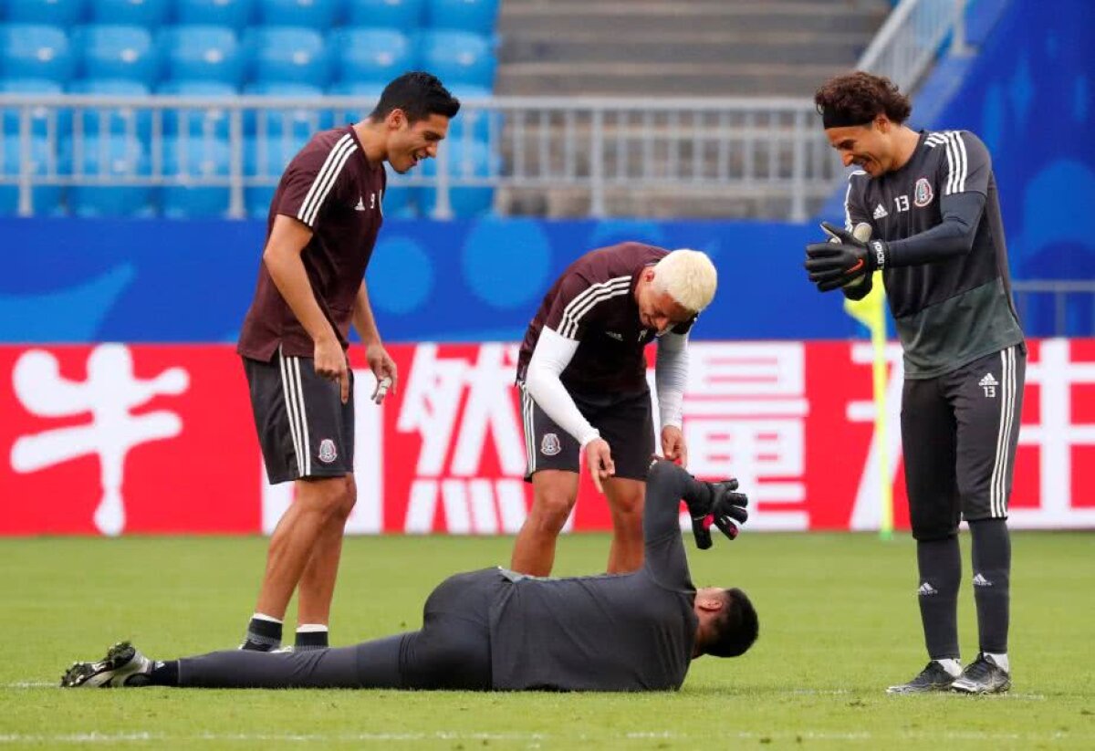 GALERIE FOTO GENIAL! S-au vopsit ca românii în '98 » Naționala care va fura toate privirile în continuarea Mondialului