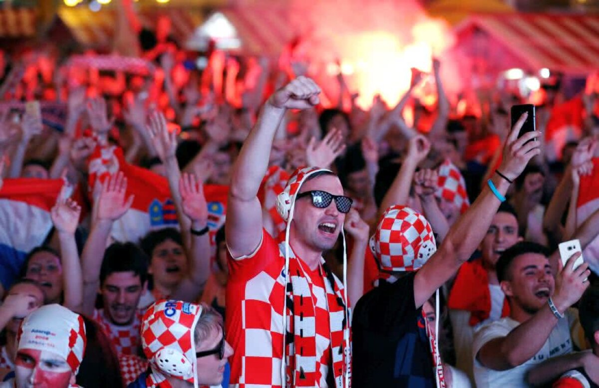 VIDEO + FOTO Nebunie la Zagreb după calificarea Croației în "sferturile" Mondialului! 