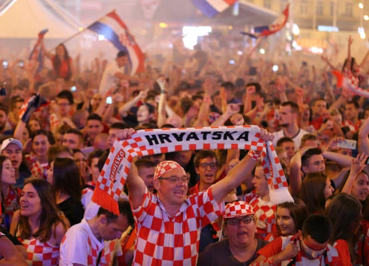 VIDEO + FOTO Nebunie la Zagreb după calificarea Croației în "sferturile" Mondialului! 