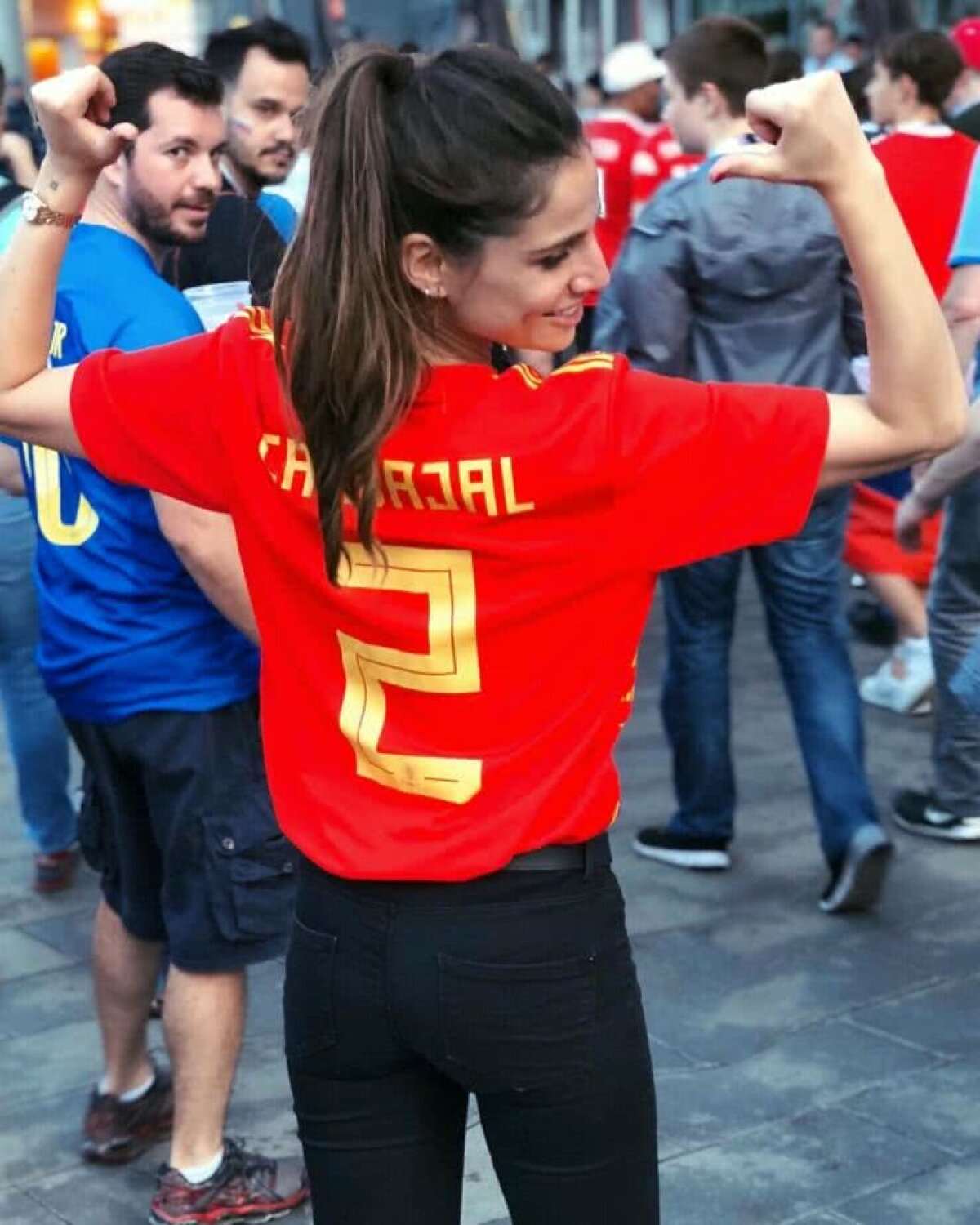 FOTO Fosta iubită a lui Chicharito, jurnalistă la Mondial, e acum cu un alt jucător al lui Real Madrid » Inimioare pe Instagram și poze cu tricoul lui