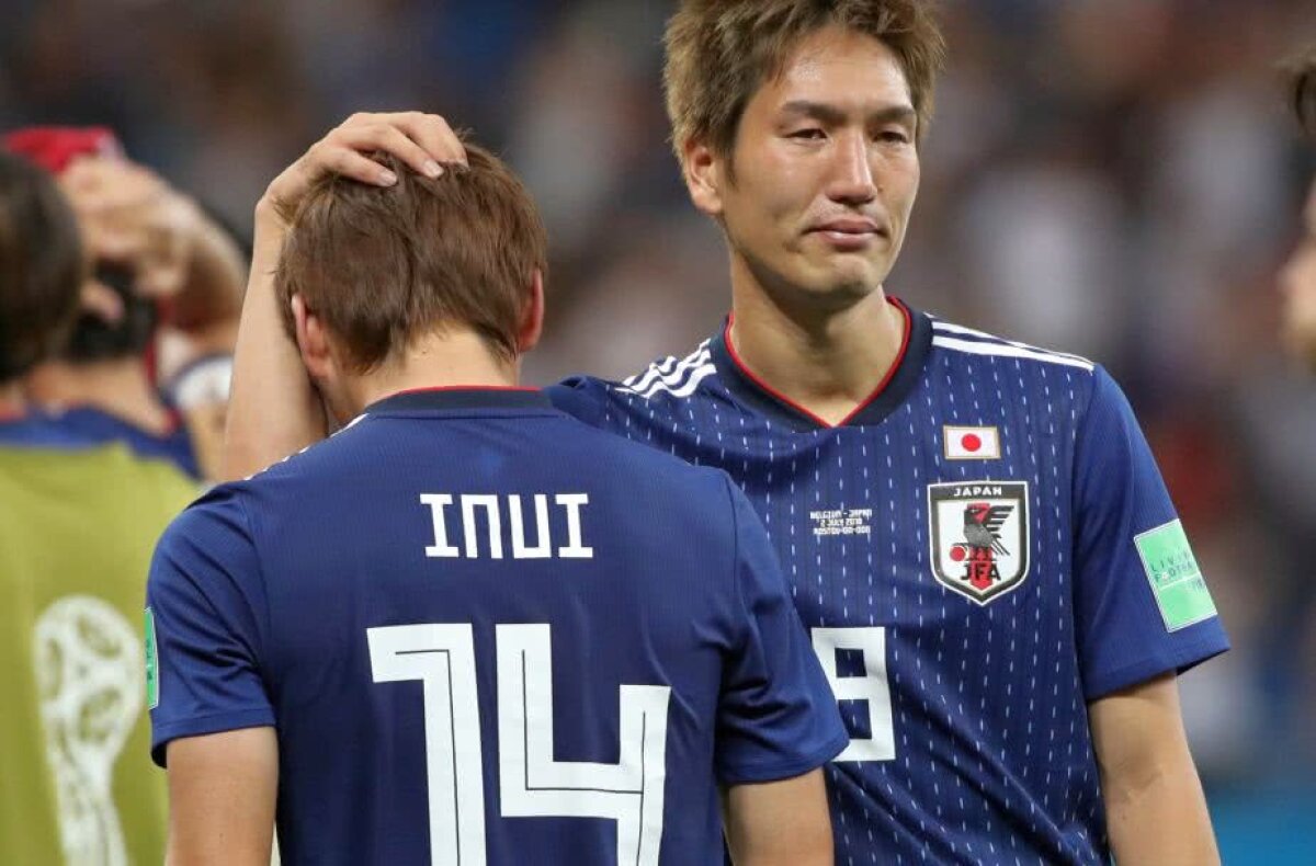 GALERIE FOTO Imagini emoționante pe stadionul din Rostov » Japonezii, DĂRÂMAȚI de durere după eșecul dramatic cu Belgia. Gestul fanilor de la final a impresionat