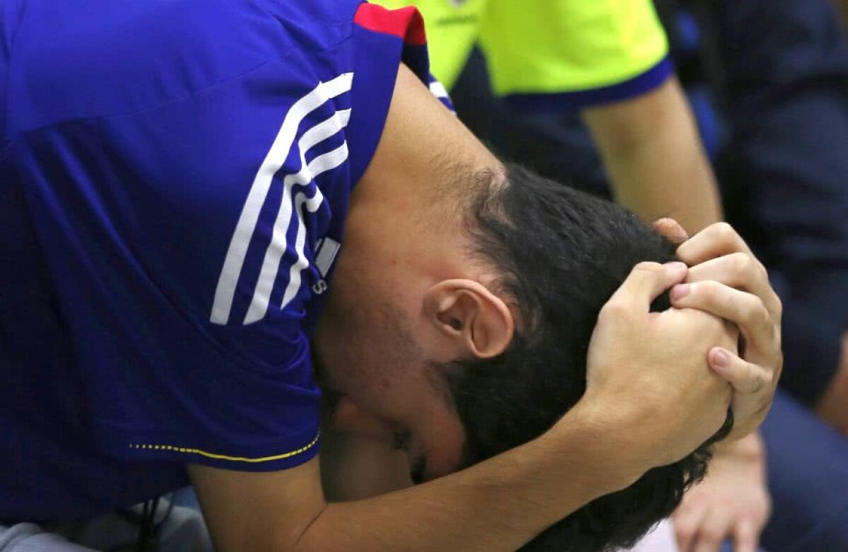 GALERIE FOTO Imagini emoționante pe stadionul din Rostov » Japonezii, DĂRÂMAȚI de durere după eșecul dramatic cu Belgia. Gestul fanilor de la final a impresionat