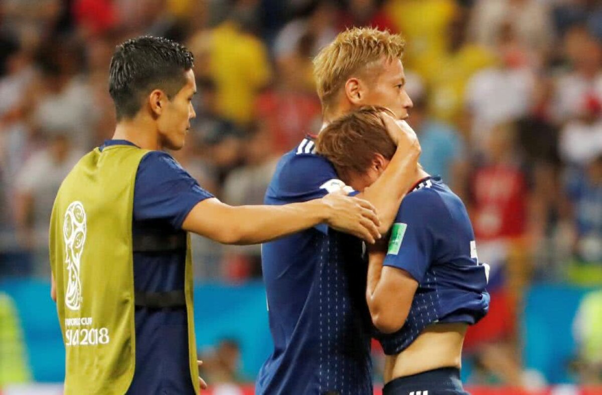 GALERIE FOTO Imagini emoționante pe stadionul din Rostov » Japonezii, DĂRÂMAȚI de durere după eșecul dramatic cu Belgia. Gestul fanilor de la final a impresionat