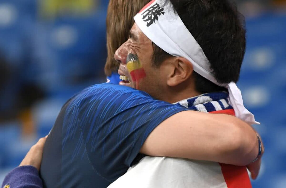 GALERIE FOTO Imagini emoționante pe stadionul din Rostov » Japonezii, DĂRÂMAȚI de durere după eșecul dramatic cu Belgia. Gestul fanilor de la final a impresionat