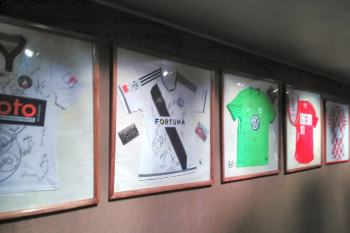 Corespondență GSP »  FOTO Un cantonament pitoresc » Viitorul lui Hagi se pregătește într-unul dintre cele mai spectaculoase locuri din Polonia rurală