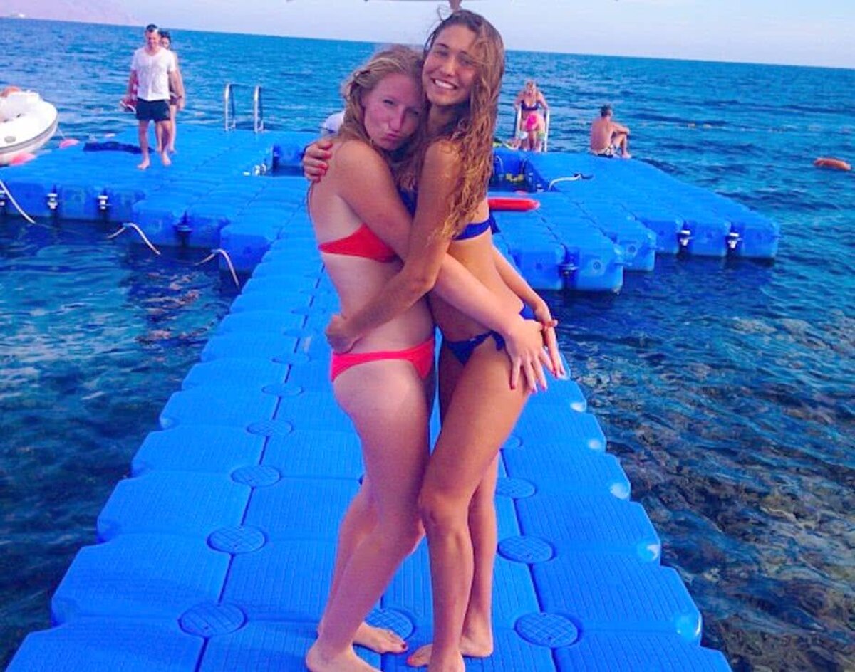 GALERIE FOTO Fără rețineri! Imagini seducătoare cu jucătoarea care a eliminat-o pe Maria Sharapova de la Wimbledon + echipa favorită de fotbal și idolul din lumea tenisului