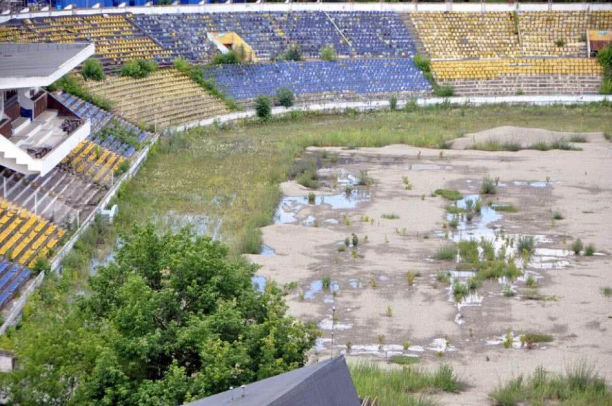 FOTO Imagini degradante cu un stadion important din România » În 2003 primise dreptul de a organiza partide în Europa