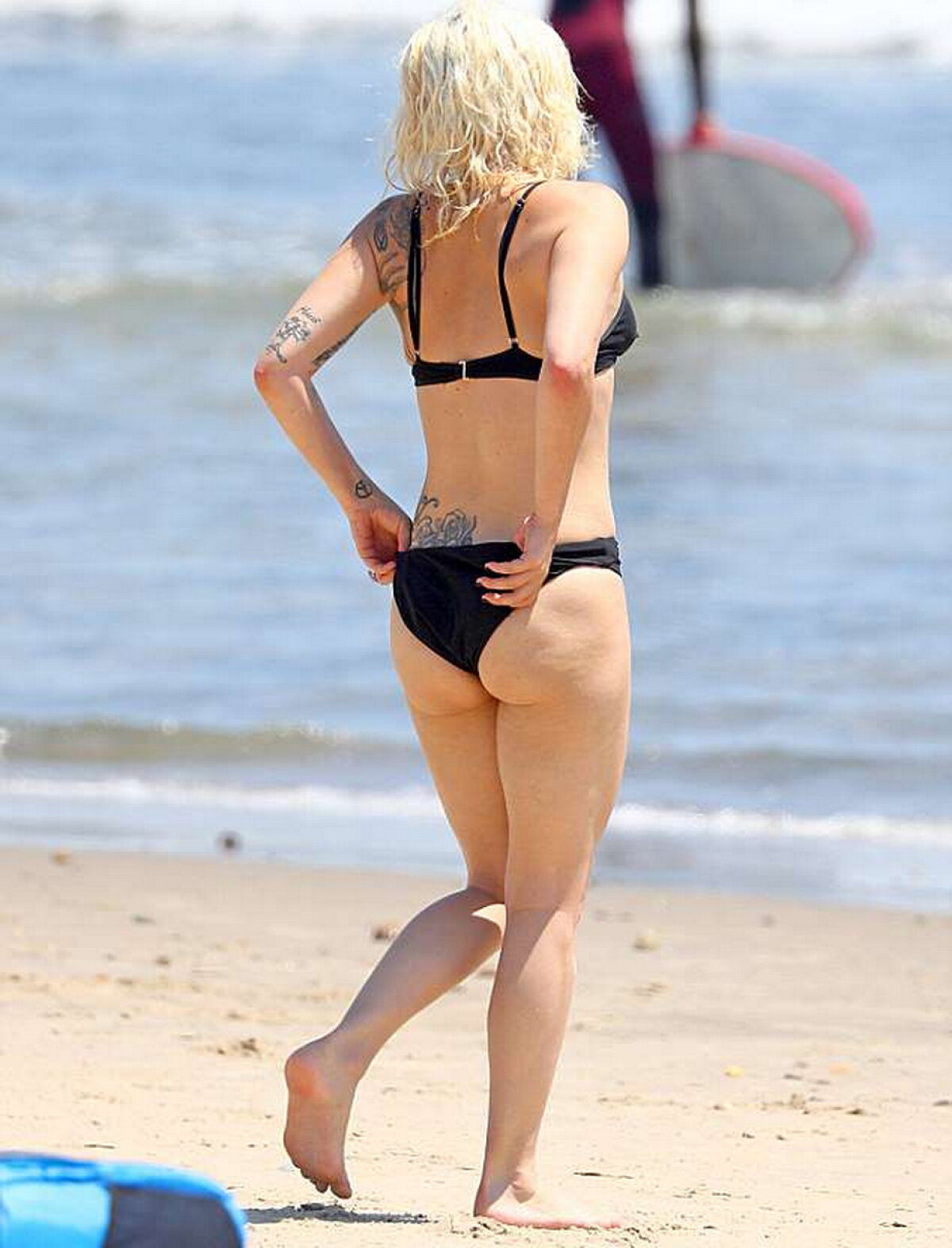 GALERIE FOTO Lady Gaga, la proba costumului de baie. Arată superb!
