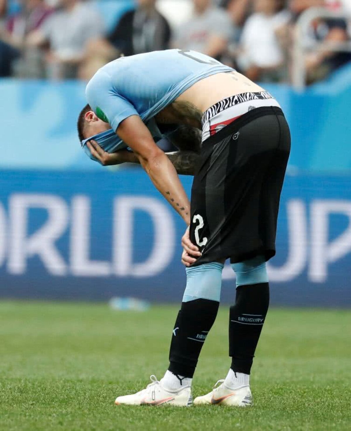 VIDEO+FOTO Imagini impresionante la Uruguay - Franța » A plâns în timpul meciului: "Pasiune pură"