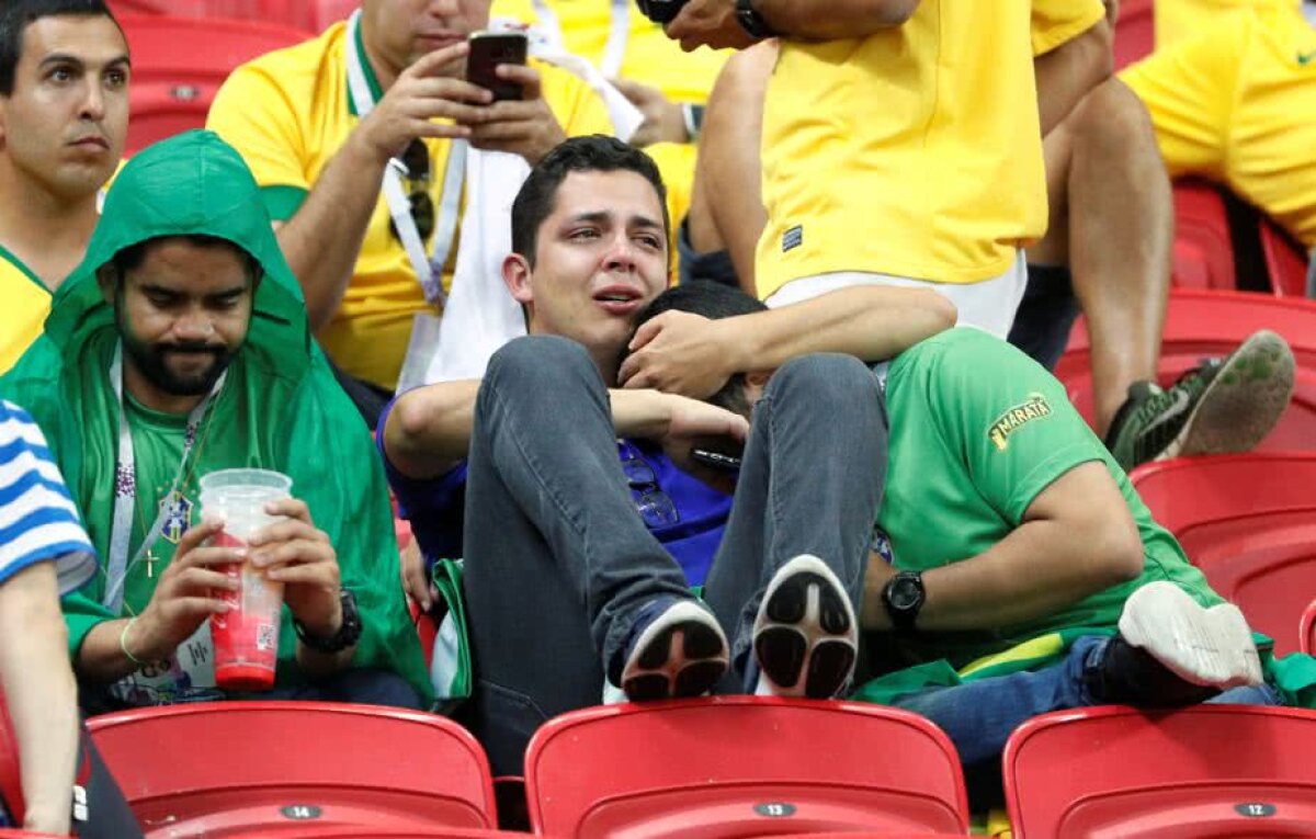 GALERIE FOTO Imagini emoționante cu fanii Braziliei » Lacrimi și disperare după ce Seleçao a fost eliminată