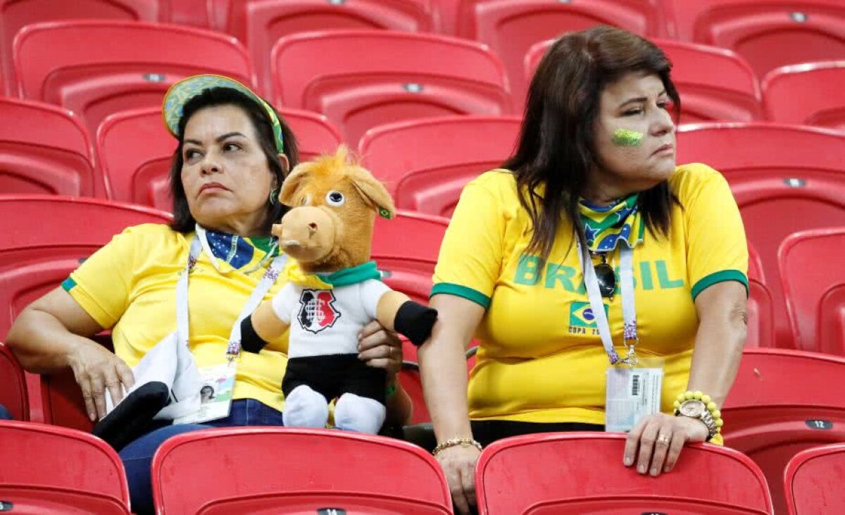 GALERIE FOTO Imagini emoționante cu fanii Braziliei » Lacrimi și disperare după ce Seleçao a fost eliminată