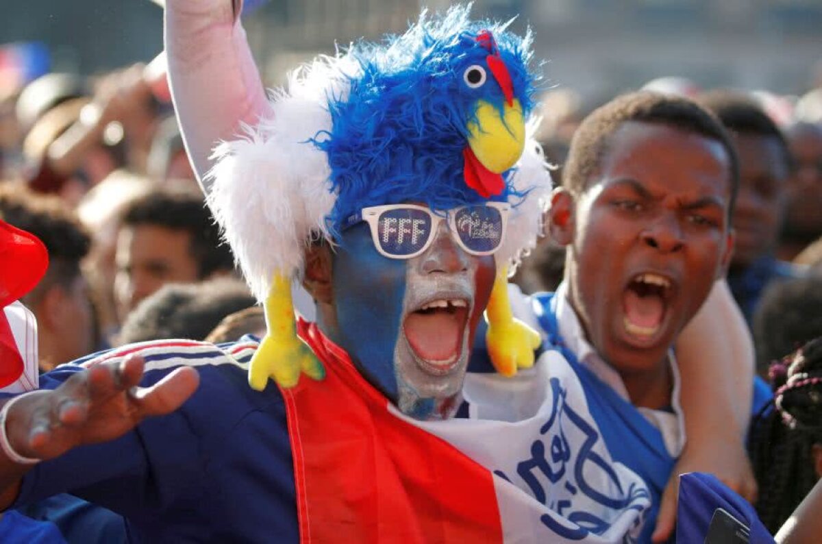 Pour l'éternité » 15 imagini FABULOASE surprinse pe străzile Franței după calificarea în finala Mondialului