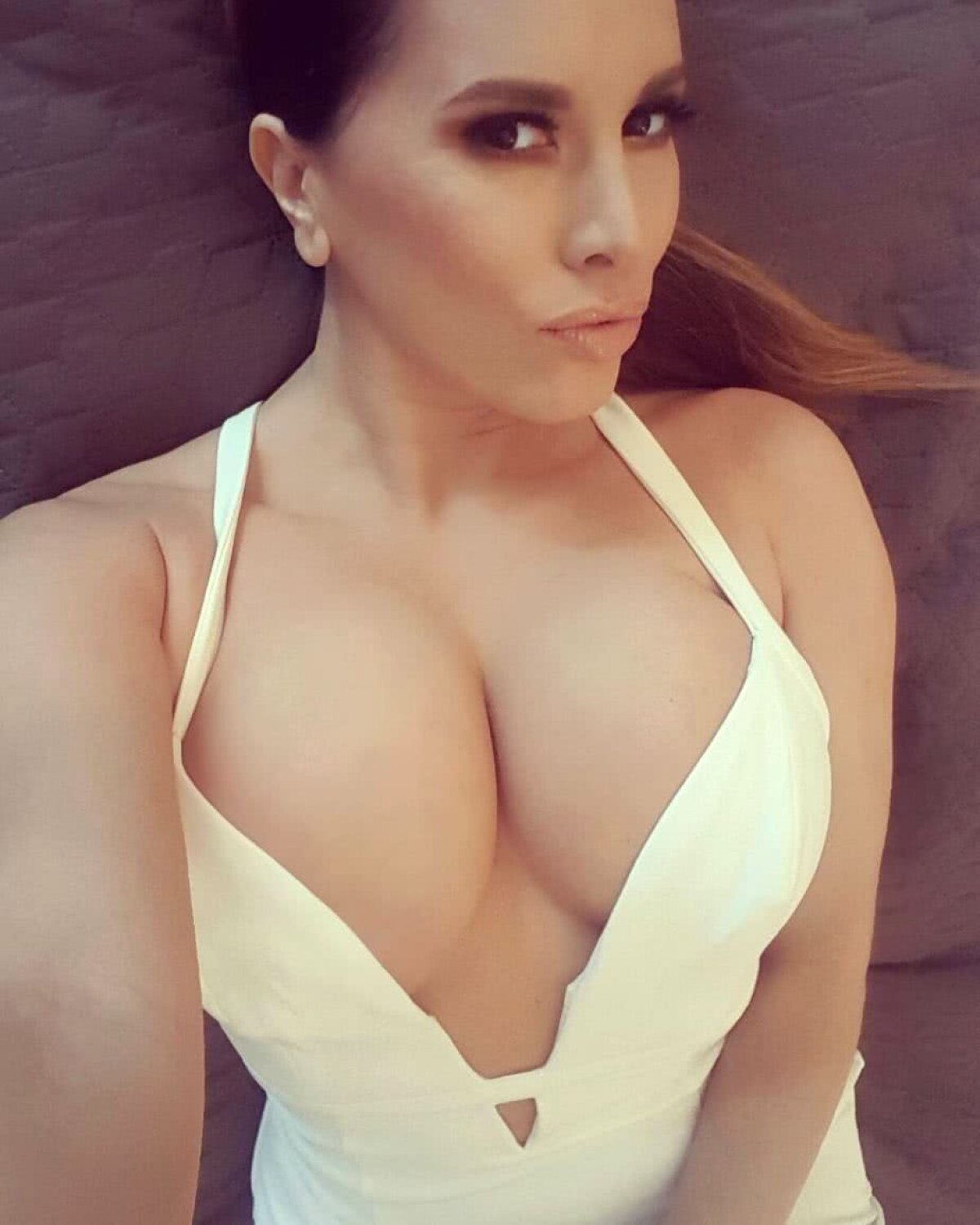 GALERIE FOTO A făcut sex pe gazon cu iubitul fotbalist, acum are o premoniție înaintea finalei CM: "Le-am spus tuturor!"