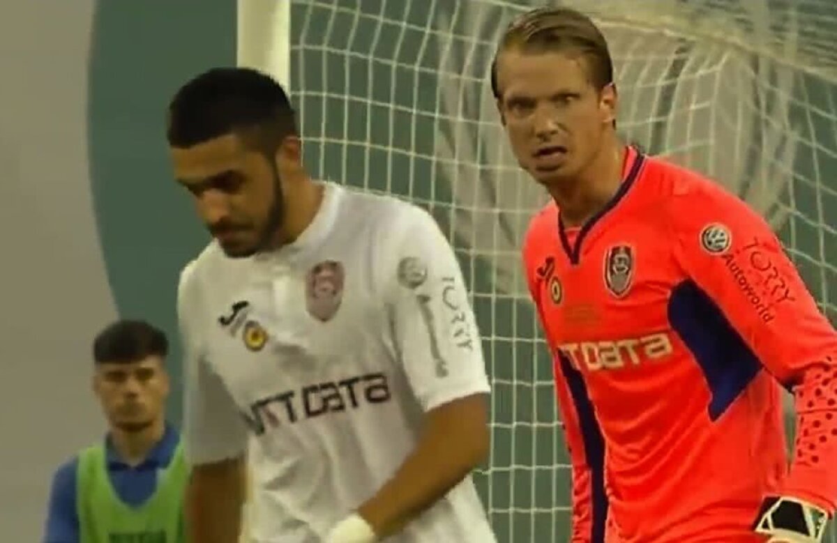 Supercupa României // GALERIE FOTO Remarcă total neinspirată a comentatorului TV, după gestul lui Arlauskis cu Craiova