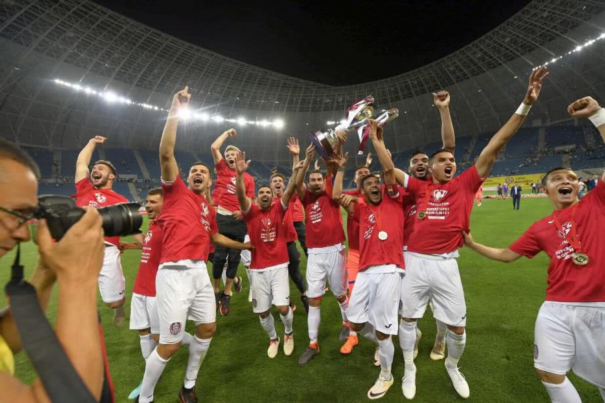 GALERIE FOTO Ce nu s-a văzut la TV » N-au suportat eșecul: ce s-a întâmplat în momentul în care jucătorii CFR-ului au ridicat Supercupa :D