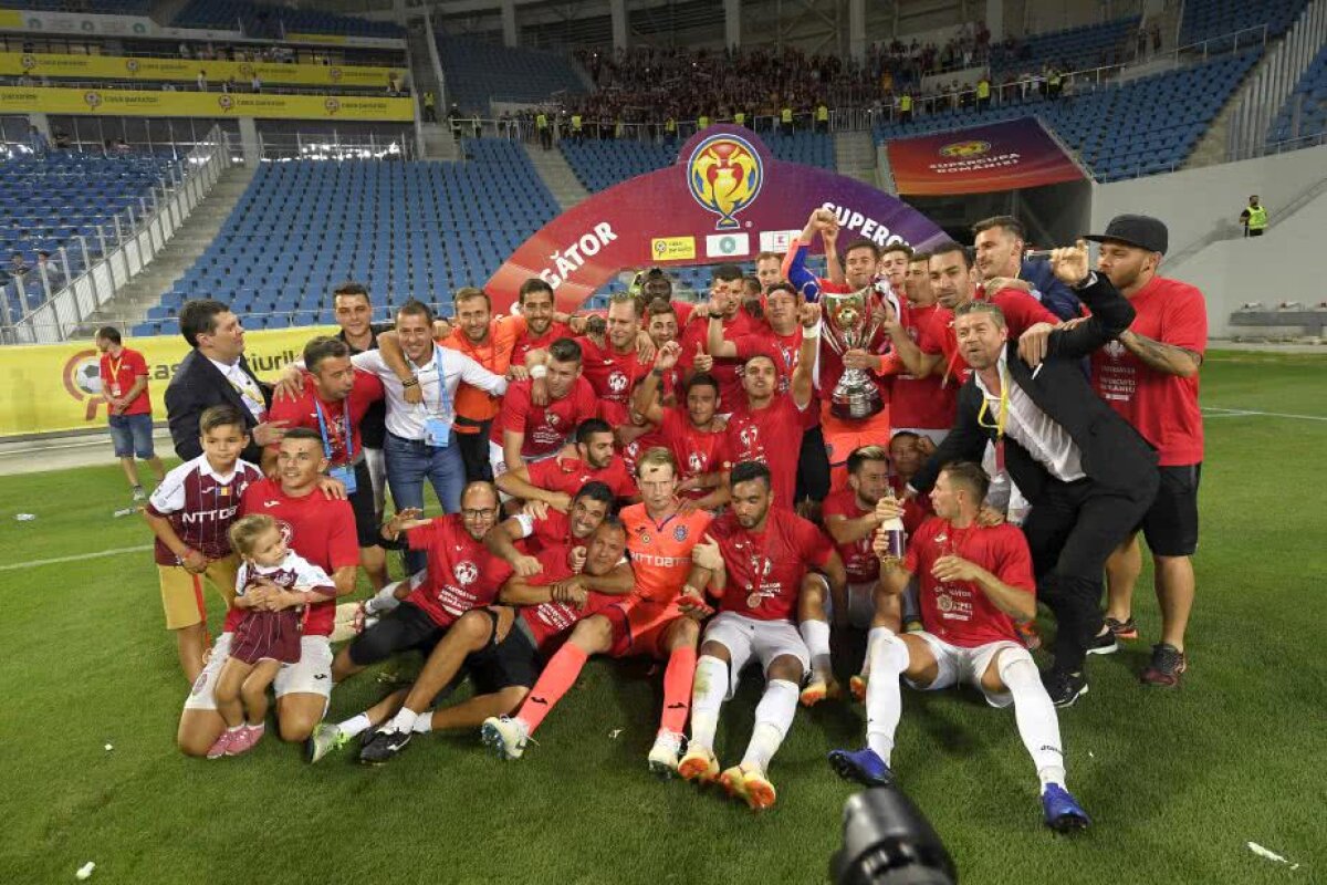 GALERIE FOTO Ce nu s-a văzut la TV » N-au suportat eșecul: ce s-a întâmplat în momentul în care jucătorii CFR-ului au ridicat Supercupa :D