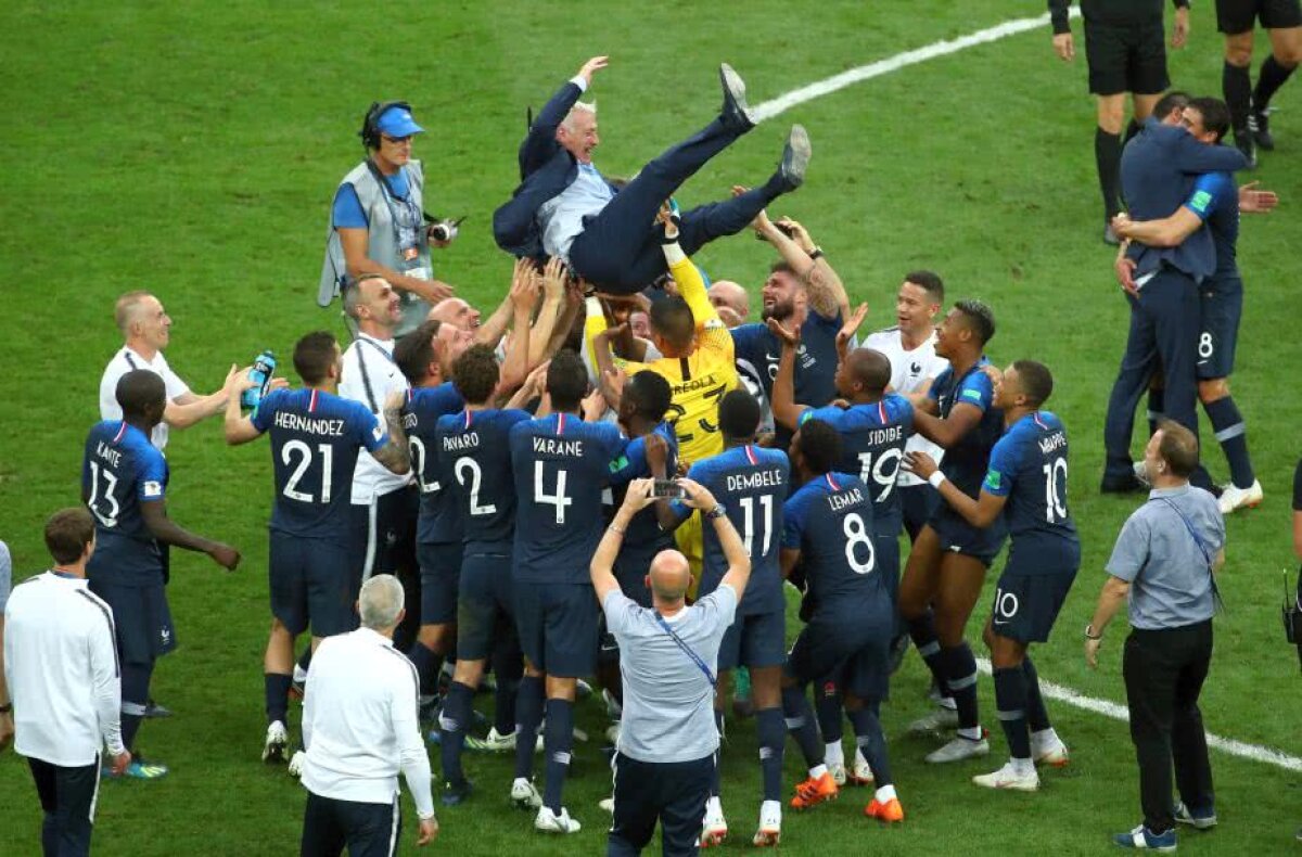 FOTO Deschamps, inclus într-un trio unicat în lumea fotbalului! Performanță fantastică: "Timp de 4 ani vom fi pe acoperișul lumii"