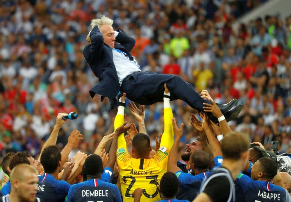 FOTO Deschamps, inclus într-un trio unicat în lumea fotbalului! Performanță fantastică: "Timp de 4 ani vom fi pe acoperișul lumii"