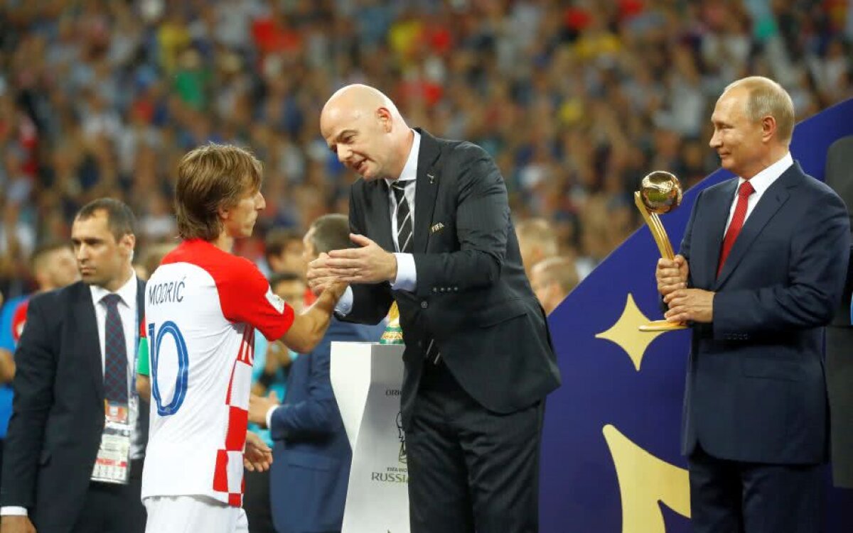 BALONUL DE AUR // Superlativele Mondialului » Balonul de aur al turneului nu e de la campioană! Cine a luat celelalte distincții