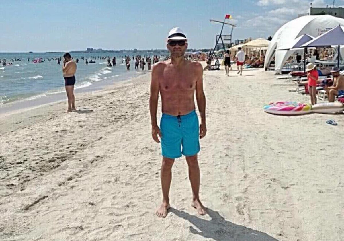 Fotografie ȘOCANTĂ: cum a apărut Mititelu pe o plajă de fițe din Mamaia