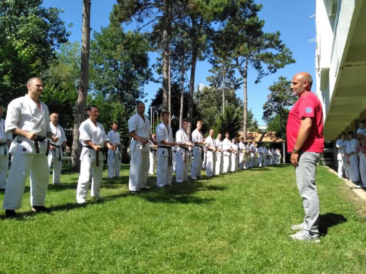 FOTOREPORTAJ GSP // Ziua examenului » Cum arată testul pe care sportivii practicanţi ai stilului de Karate Kyokushin trebuie să-l treacă pentru a câştiga o nouă centură