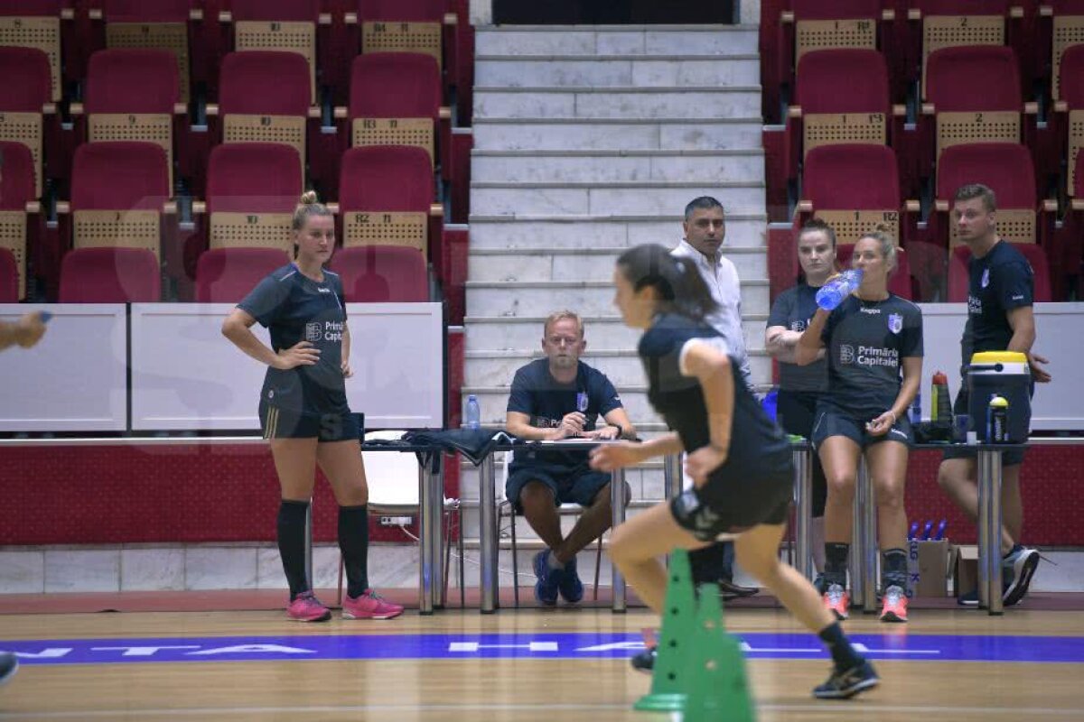 VIDEO + FOTO CSM București s-a reunit azi » Fetele au fost băgate în ședință de Gabi Szabo, apoi au dat testul "beep" 