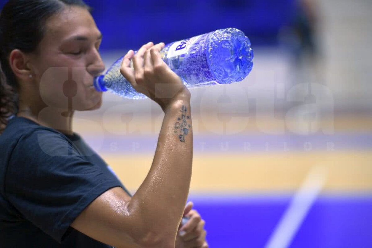 GALERIE FOTO Cristina Neagu a atras toate privirile cu noul ei tatuaj la reunirea echipei CSM București