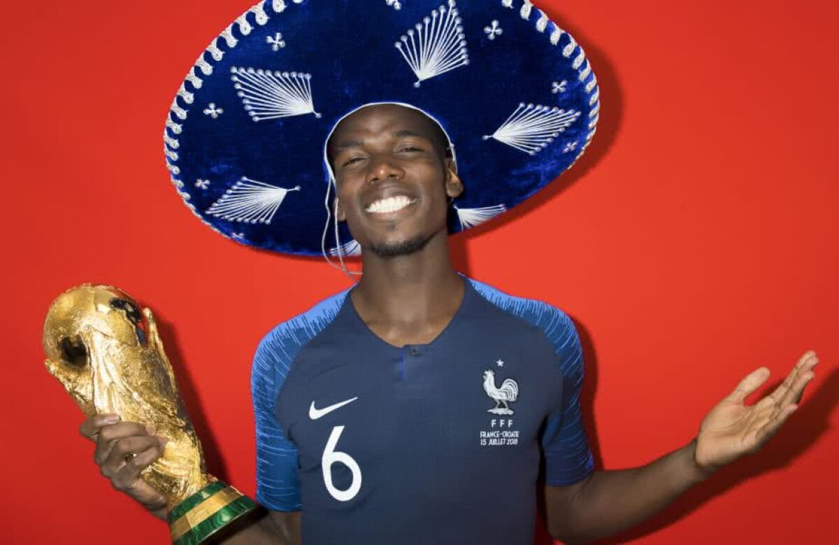 VIDEO+FOTO Francezii s-au pozat cu trofeul pentru site-ul FIFA în ipostaze amuzante » Pogba a făcut senzație :D