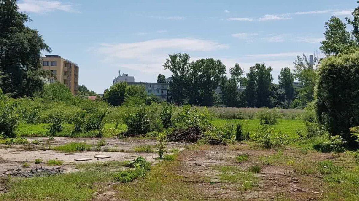 EXCLUSIV / VIDEO+FOTO Hipermarket pe locul fostei baze sportive Girueta! » Locuitorii din zonă sunt revoltaţi: "Vom ajunge în instanţă"