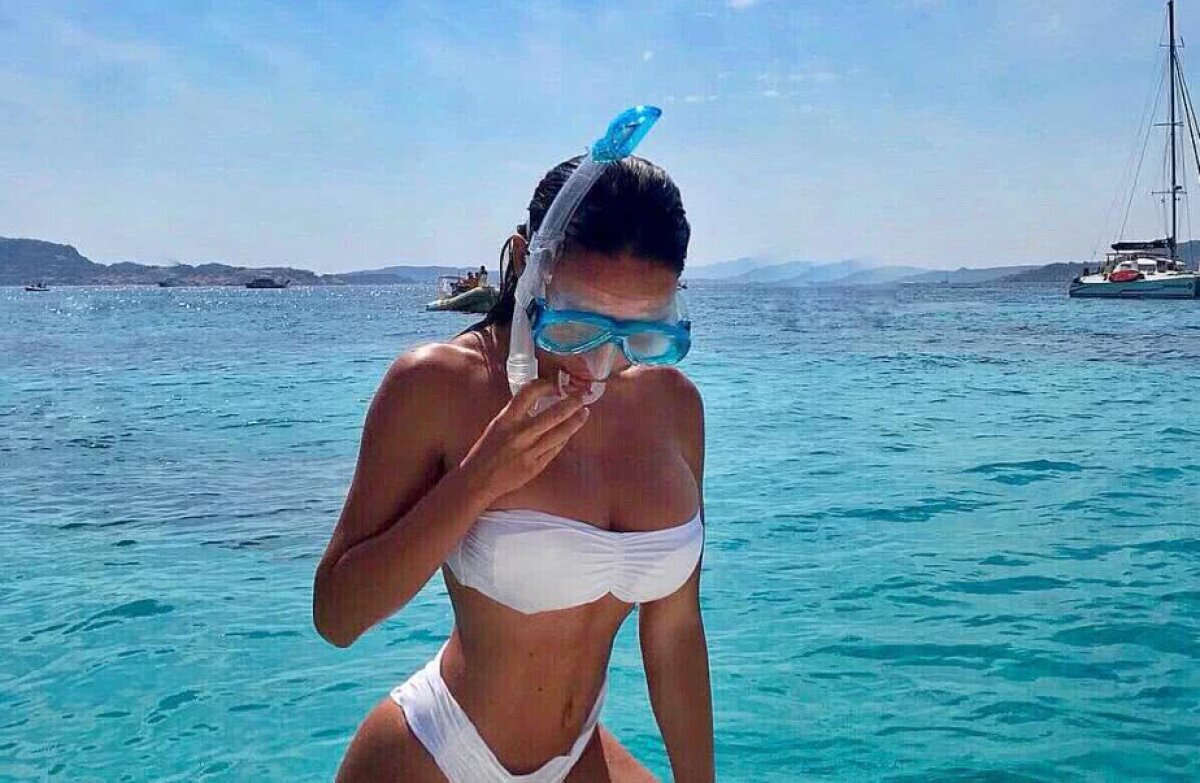 GALERIE FOTO A renunțat TOTAL la haine! Profesoara de fitness votată cea mai hot apariție a verii