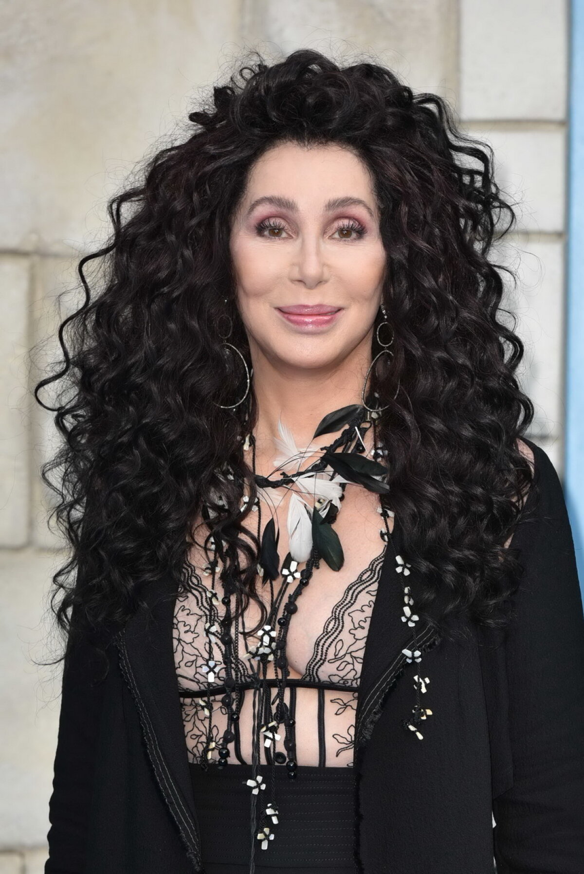 GALERIE FOTO Cher contrazice tot ce se știa până acum despre bătrânețe! E uluitor cum arată la 72 de ani!