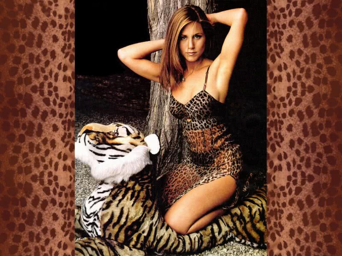 VIDEO+FOTO Noua senzație din NBA vrea să o cucerească pe Jennifer Aniston » Internetul s-a mobilizat să îl cupleze cu actrița care e cu 30 de ani mai mare decât el!