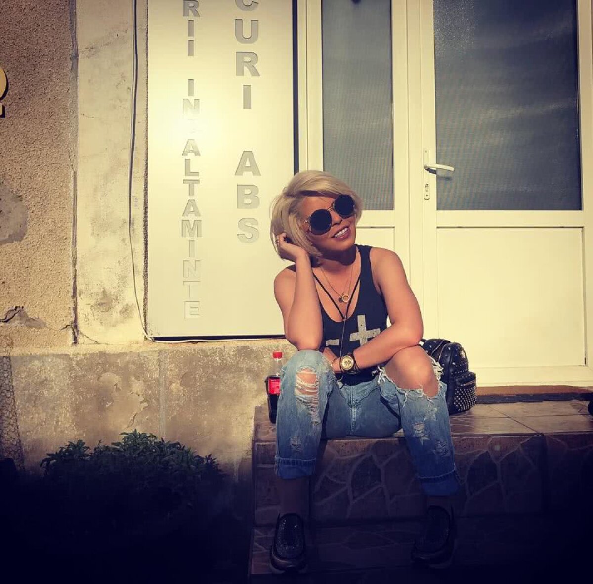 FOTO Cântăreața Iulia Dumitrache face fitness-balet pentru a se menține în formă: "Sportul e perfect pentru zilele stresante"