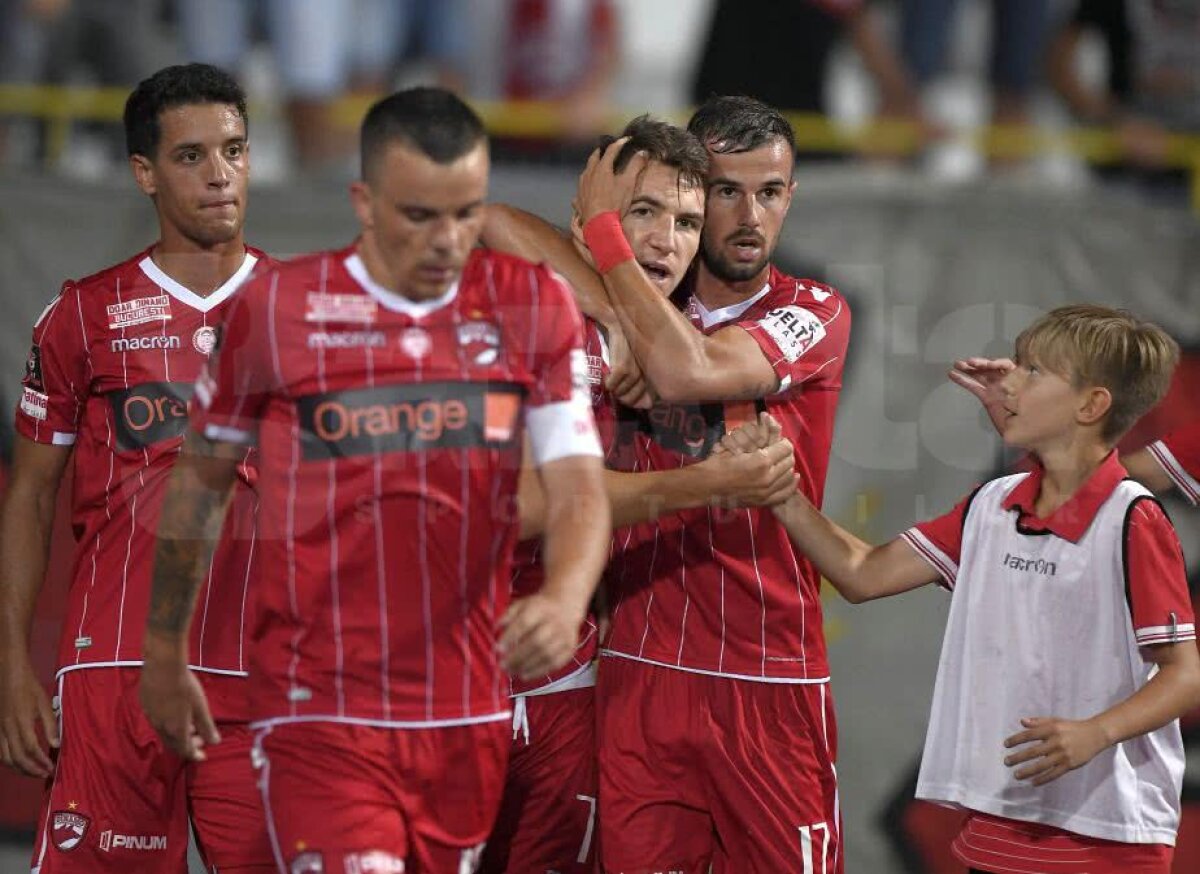 FOTO Bratu "mitraliază" Voluntariul cu două schimbări perfecte după pauză » Dinamo, lider provizoriu