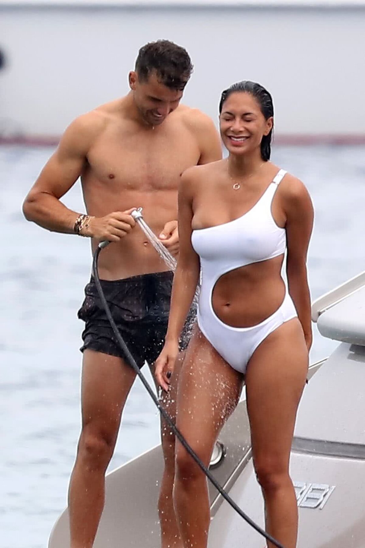 VIDEO + FOTO Imagini incendiare cu Dimitrov și Nicole Scherzinger » Ce au făcut cei doi pe yacht în Saint Tropez