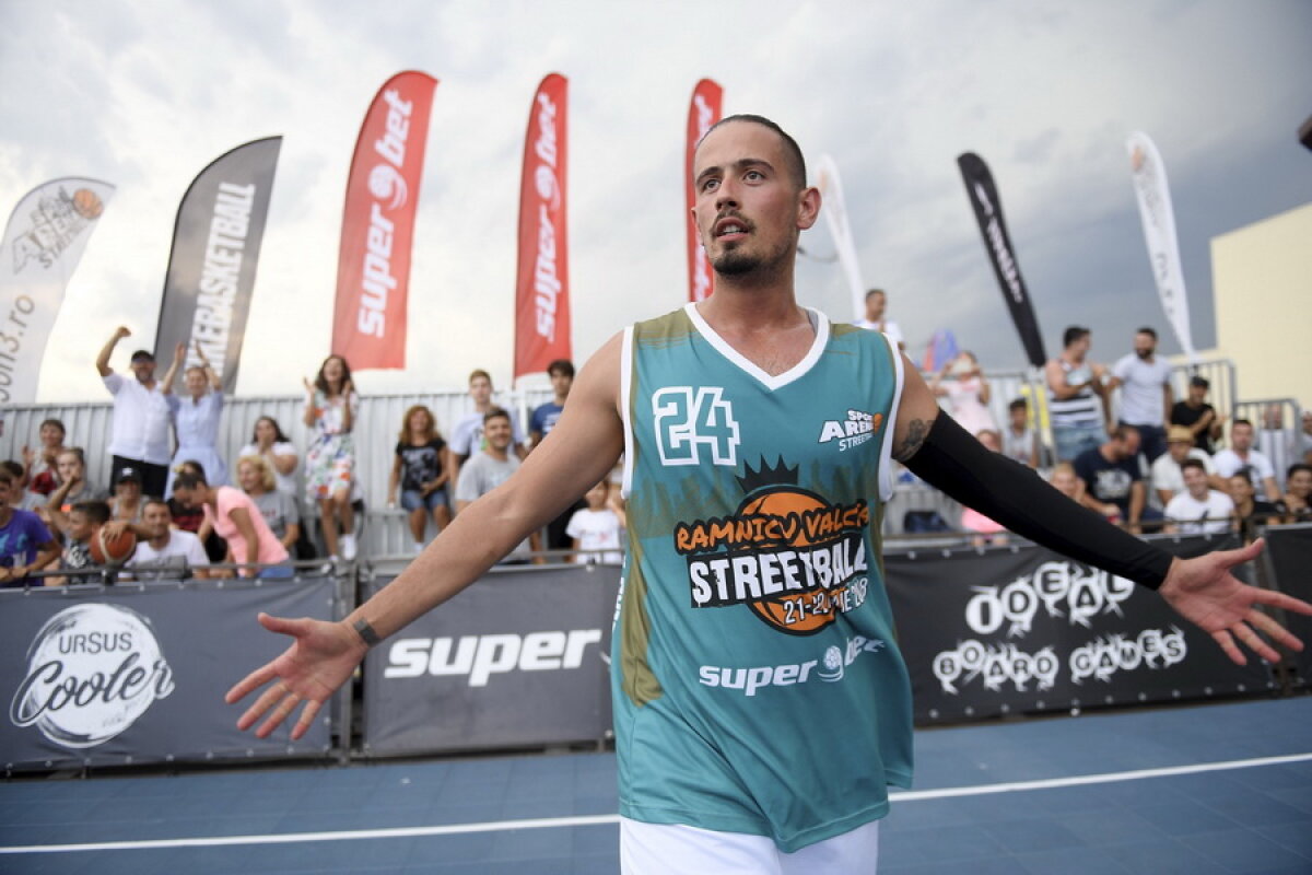 GALERIE FOTO » Luminița Huțupan s-a apucat de baschet și-a făcut spectacol la Râmnicu Vâlcea Streetball