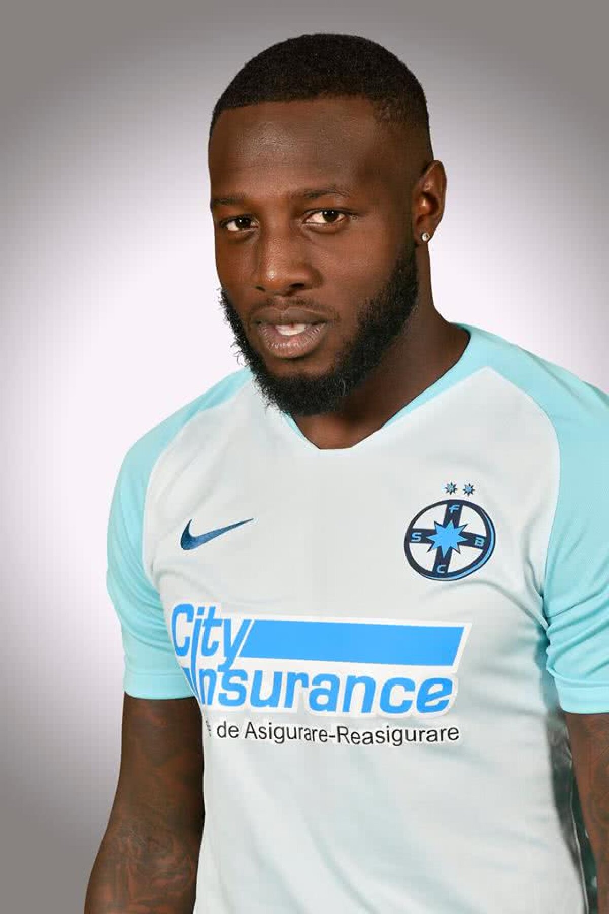 GALERIE FOTO Care Derby de România?! FCSB și-a prezentat echipamentele de deplasare, pe care le va purta cu Dinamo, deși evoluează acasă!