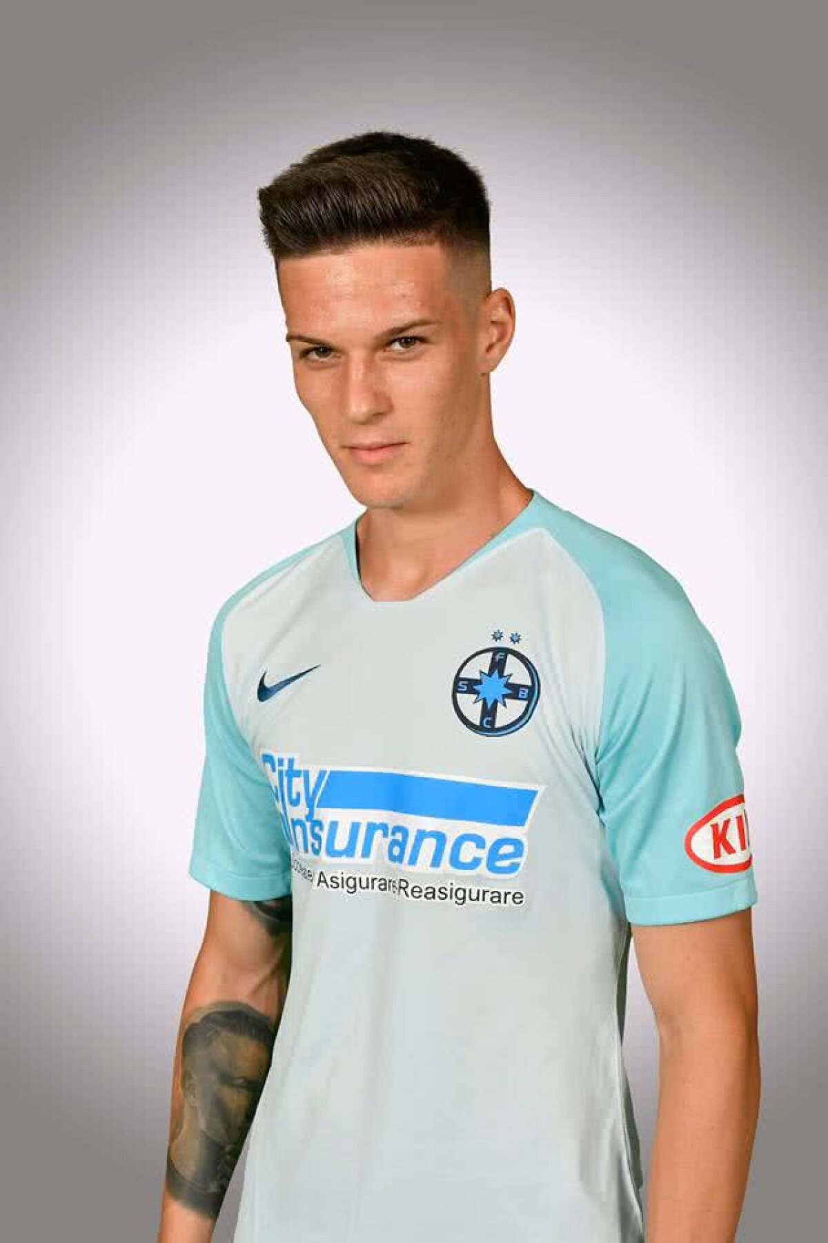 GALERIE FOTO Care Derby de România?! FCSB și-a prezentat echipamentele de deplasare, pe care le va purta cu Dinamo, deși evoluează acasă!