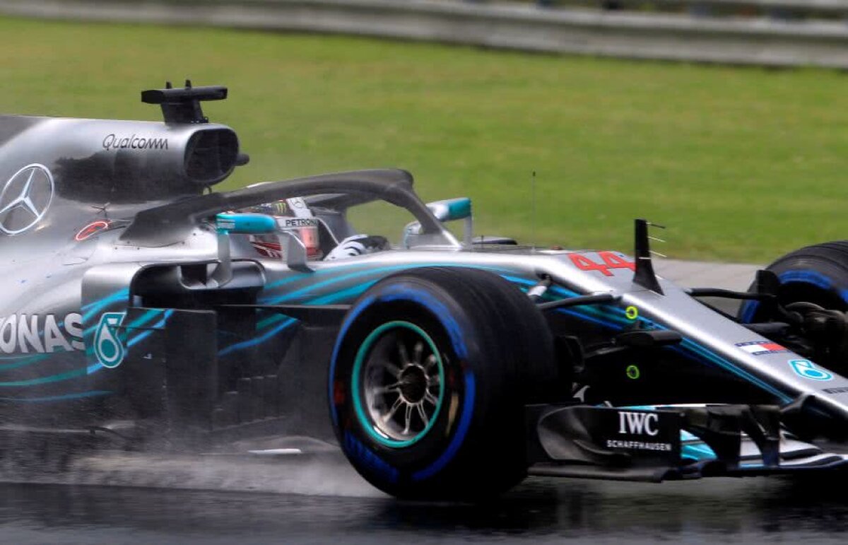 MARELE PREMIU AL UNGARIEI // Lewis Hamilton, pole-position la Hungaroring » "Dublă" Mercedes + britanicul a fost imperial într-o sesiune de calificări dominată de ploaie! Vettel, doar pe 4