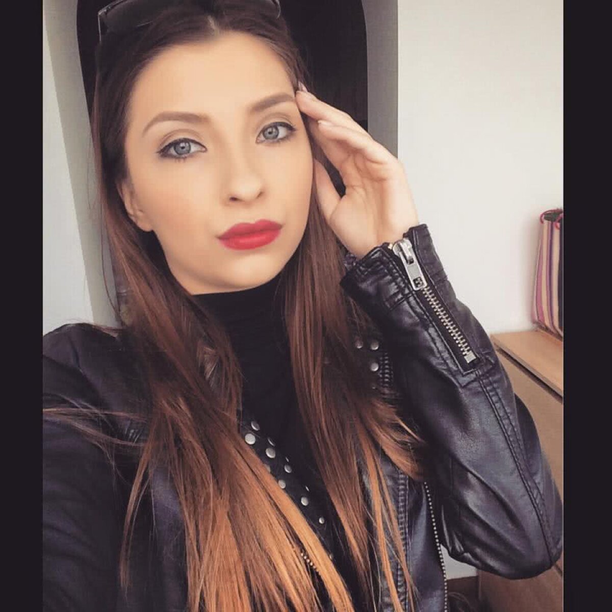 GALERIE FOTO Denisa Trofin a jucat fotbal în liceu și e nelipsită de pe stadioanele din România » Regina frumuseții!