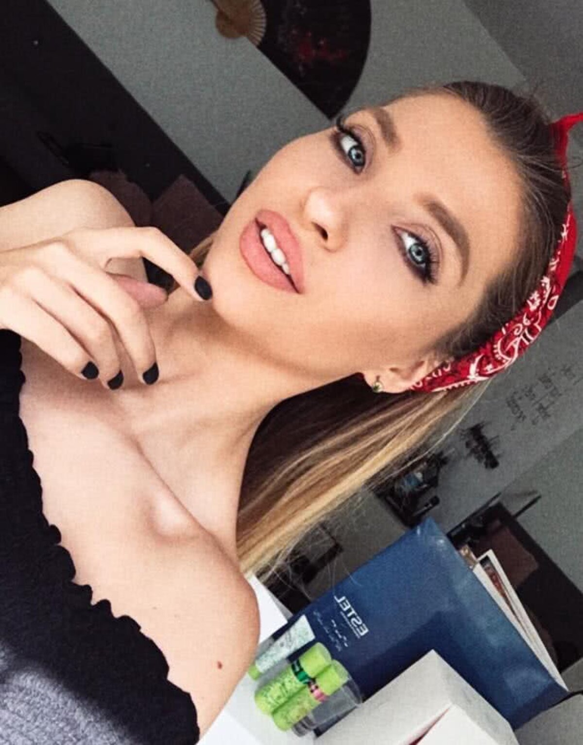 GALERIE FOTO Denisa Trofin a jucat fotbal în liceu și e nelipsită de pe stadioanele din România » Regina frumuseții!