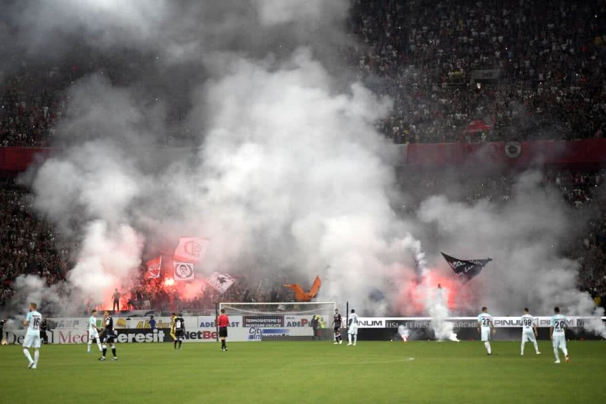 FCSB - DINAMO // FOTO Dinamoviștii au știut scenografia rivalilor! Vezi mesajul ironic prin care le-au răspuns