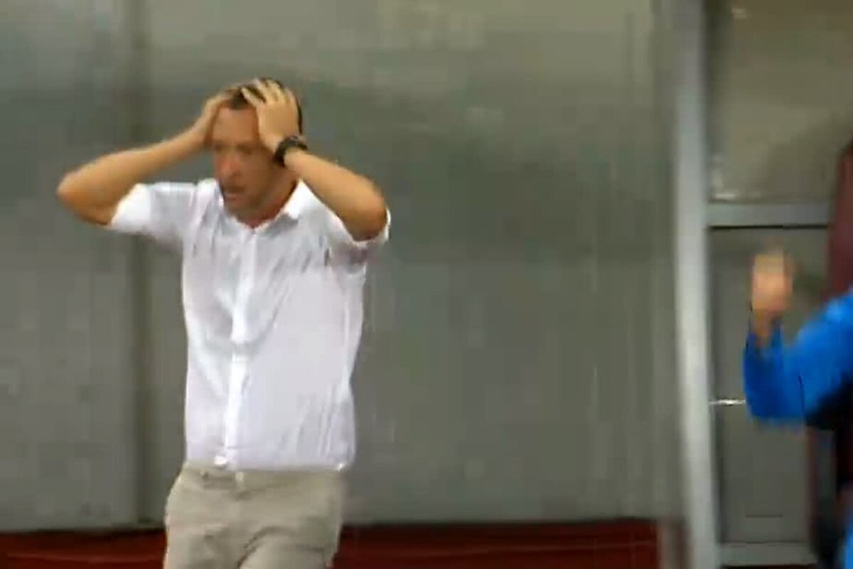 FCSB - DINAMO // FOTO Lui MM nu i-a venit să creadă! Reacție SAVUROASĂ la gafa uriașă a lui Penedo