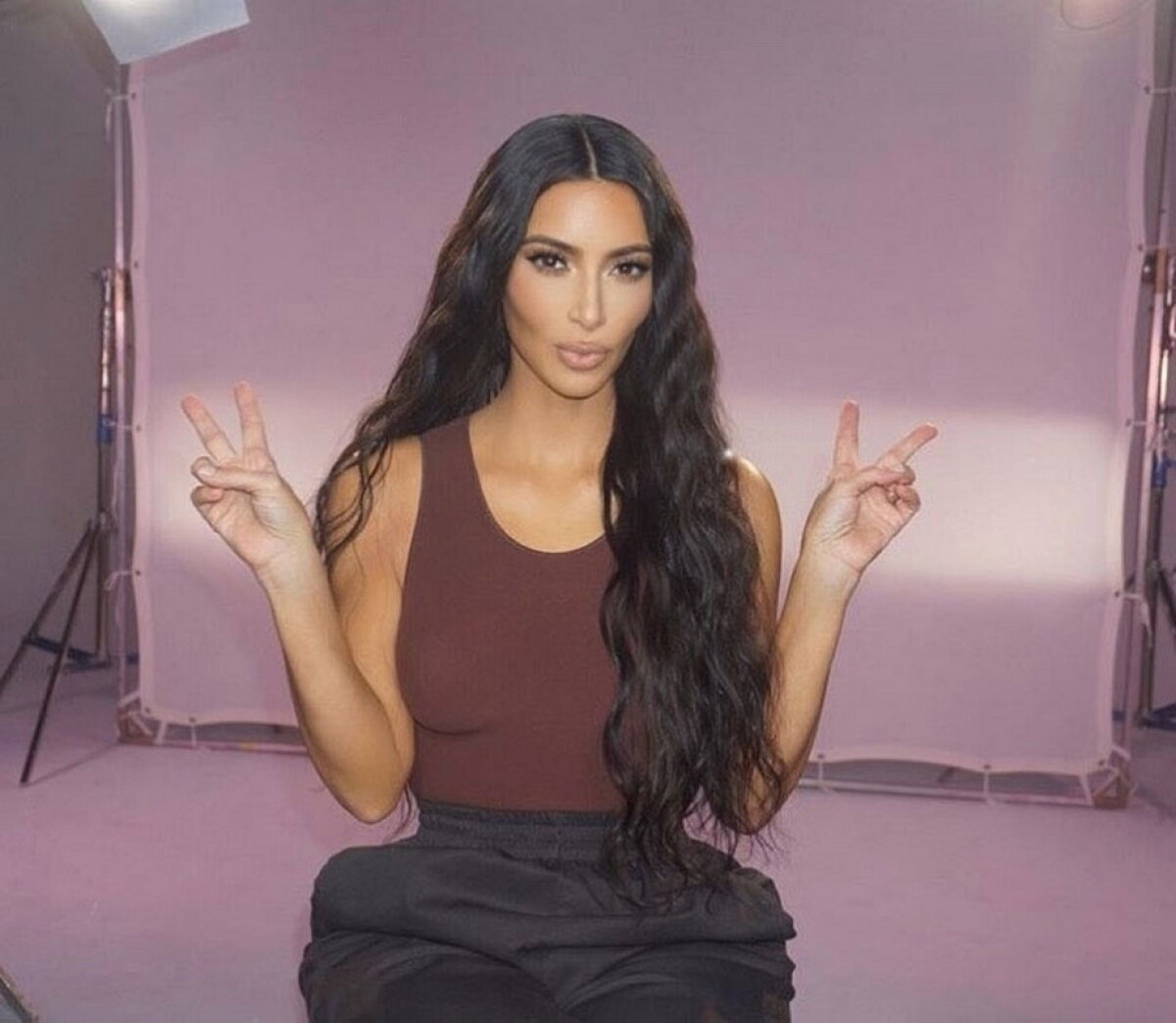 GALERIE FOTO Kim Kardashian, regina supremă a fotografiilor sexy