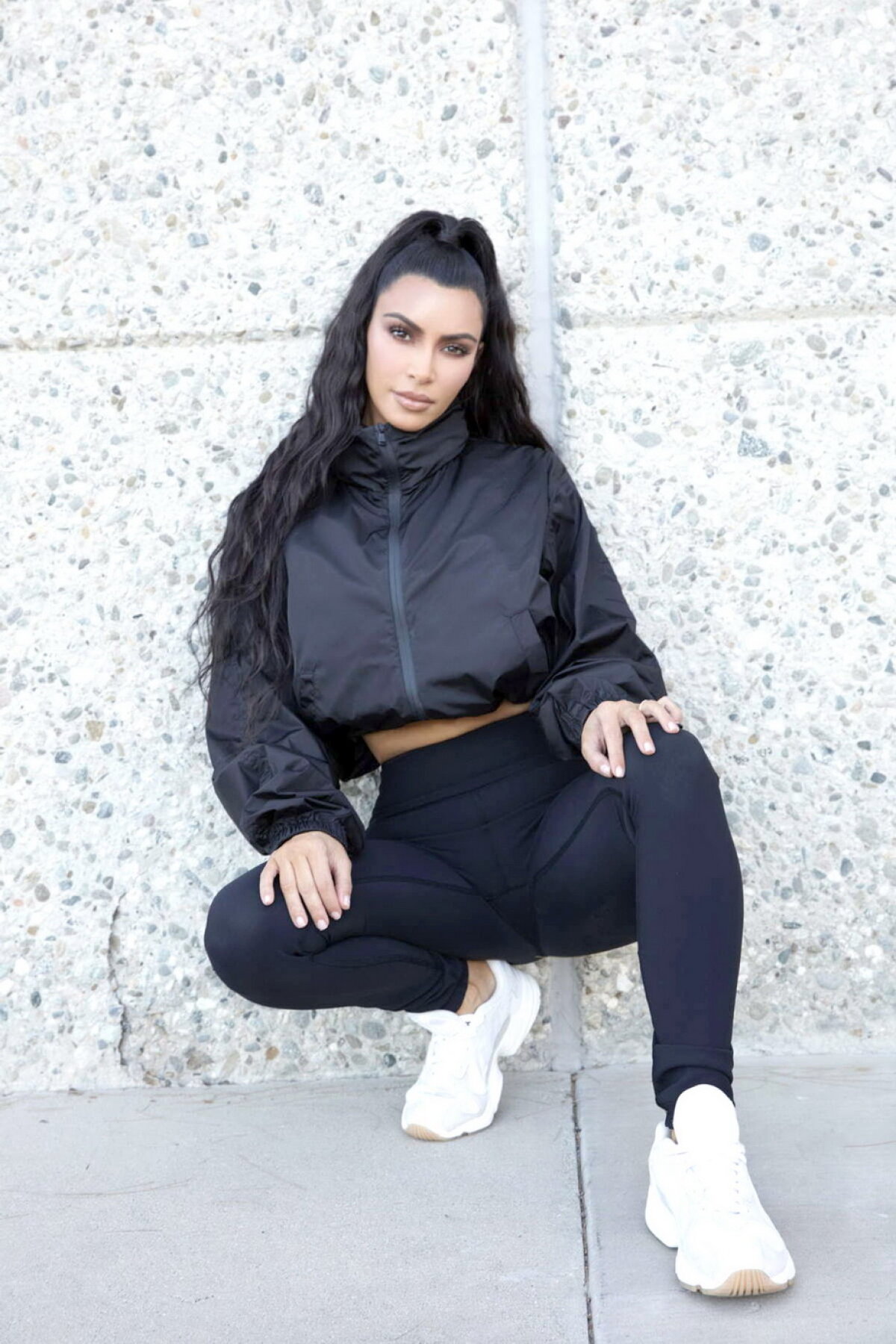 GALERIE FOTO Kim Kardashian, regina supremă a fotografiilor sexy